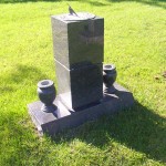 monument,headstone,gravestone,tombstone,memorial